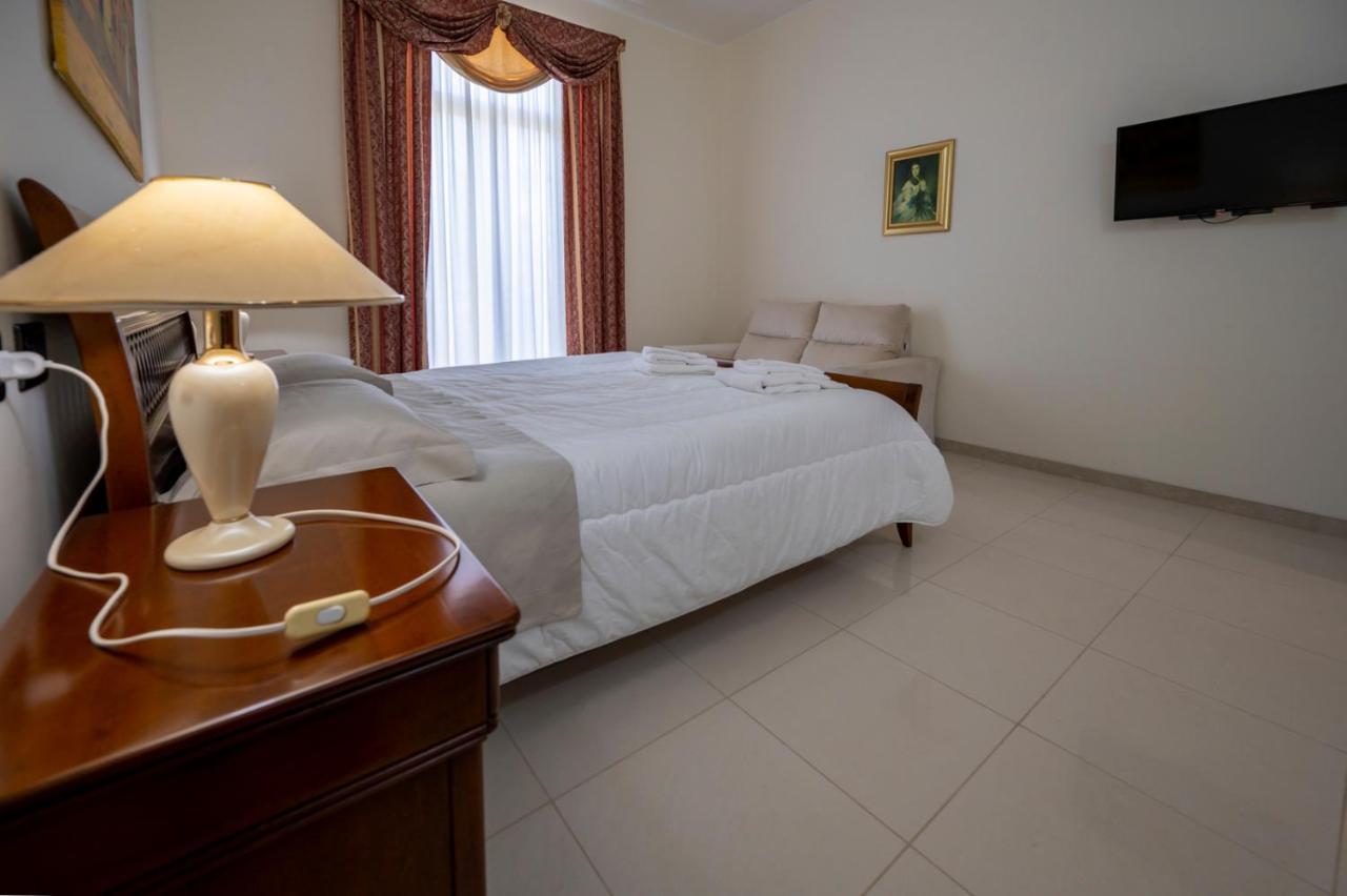 Villa Floyd Charming Rooms B&B Pachino Luaran gambar