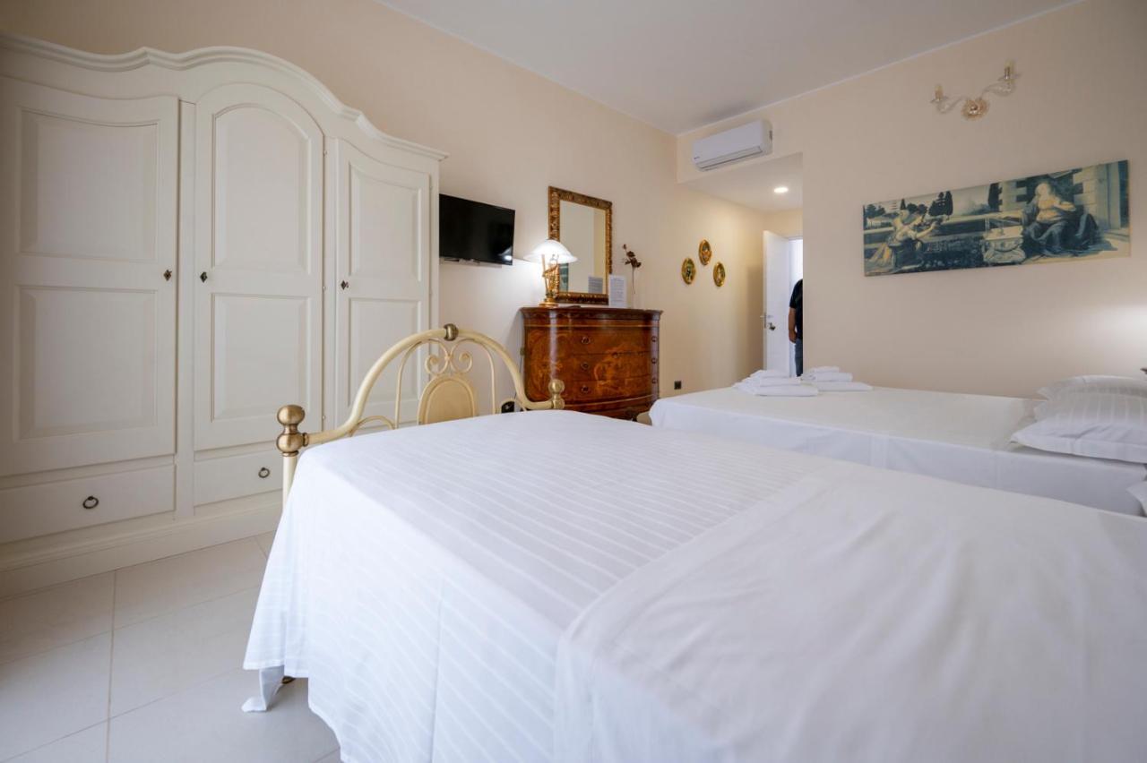 Villa Floyd Charming Rooms B&B Pachino Luaran gambar