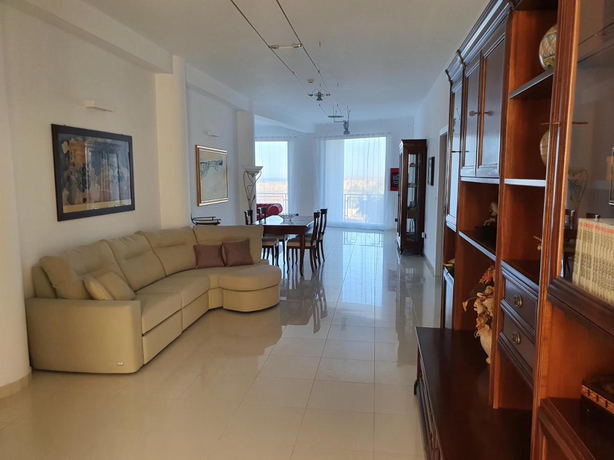 Villa Floyd Charming Rooms B&B Pachino Luaran gambar