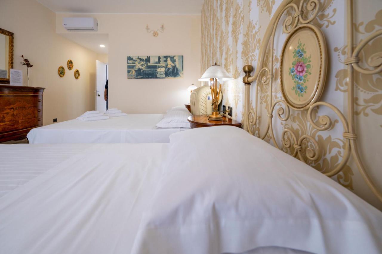 Villa Floyd Charming Rooms B&B Pachino Luaran gambar
